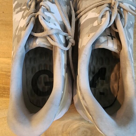 Athletic_Shoes